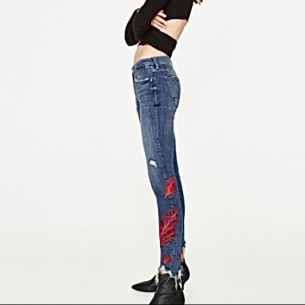 Zara Embroidered Feather Distressed Bottom Jeans Blue Size 4